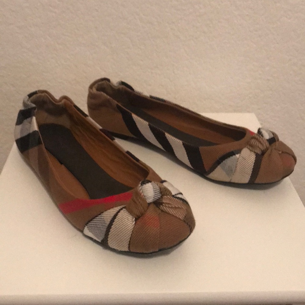 Burberry Plaid flats size 38